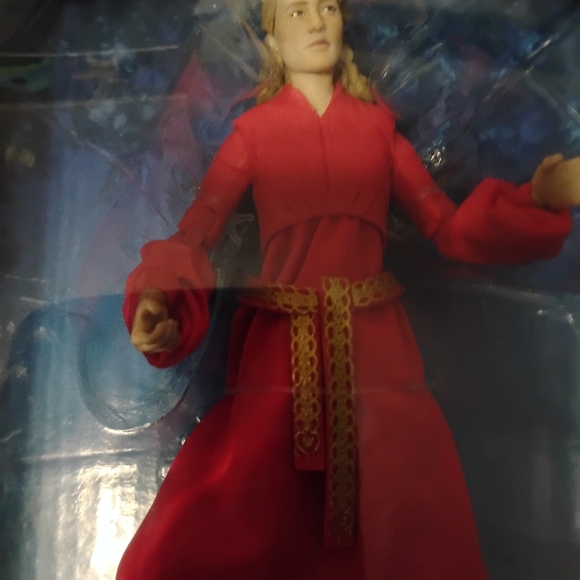 Red Figure - Picture 2 of 6